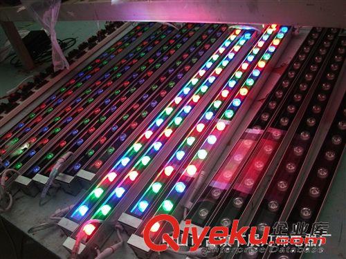 LED洗墻燈18W七彩DMX512 外控成品  46*46*1000廠家直銷(xiāo)