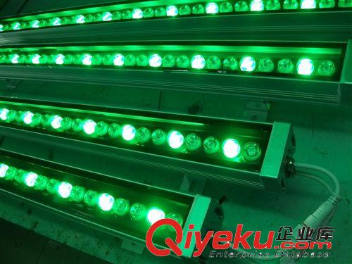 LED洗墻燈36W七彩DMX512外控成品 72*72*1000