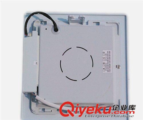 長期供應 新款燈方形led吸頂燈 LY-CW-1004 暗裝LED廚衛燈4W