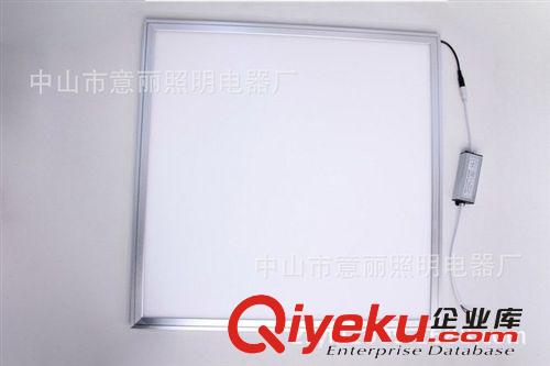 高品質32W 集成吊頂led平板燈 32W超薄led平板燈600*600