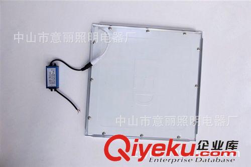 高品質(zhì)8W12W 集成吊頂led平板燈 8W12W超薄led平板燈300*300