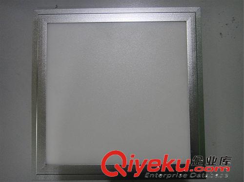 【廠家直銷】 led工程照明面板燈 平板貼片 超薄節(jié)能環(huán)保300*300原始圖片2