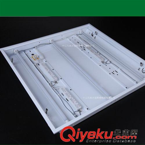 中山LED燈盤廠家3x8w600x600T5 LED格柵燈盤暗裝亞光鋁原始圖片3