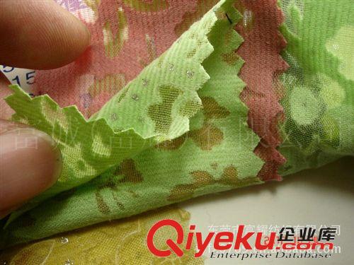 供應(yīng)燈芯絨植絨壓花壓點(diǎn)燙銀點(diǎn)面料爛花絢麗多彩絨燙金銀植絨布