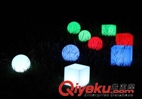 供應LED七彩發光草坪燈、發光圓球草坪燈、戶外草坪燈、光球
