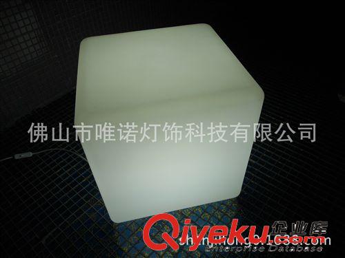 高品質LED床頭發光小臺燈、七彩發光小臺燈、情趣小臺燈