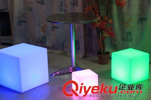 長(zhǎng)期供應(yīng)LED滾塑庭院及野外燈飾