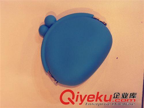 誠信硅膠一線廠家供應(yīng)：簡約時(shí)尚硅膠零錢包，獨(dú)特創(chuàng)意外型