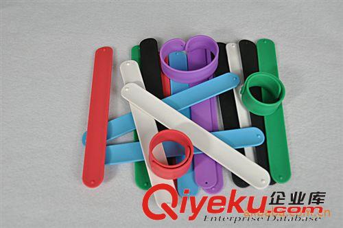 【熱銷優(yōu)質(zhì)產(chǎn)品】時(shí)尚型硅膠pp手環(huán)，可印刷多色logo、熱銷新品