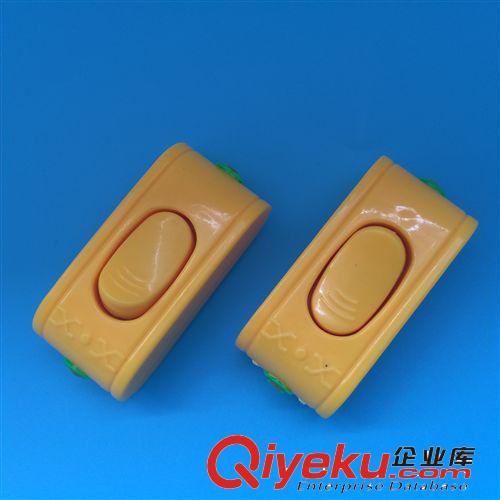 原廠直銷優(yōu)質(zhì)塑料坦克型床頭開關(guān) 船型開關(guān) 翹板開關(guān) 型號(hào)136