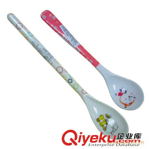 8038 加厚彩色塑料小勺子*调羹 塑料勺 长13.5cm