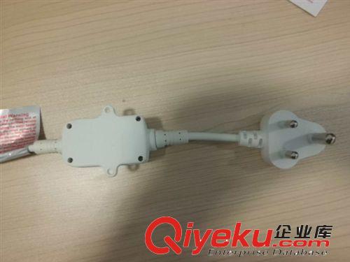 專業(yè)生產(chǎn)漏電保護(hù)插頭 電熱水器插頭 三極電源插頭 廠家直銷原始圖片3
