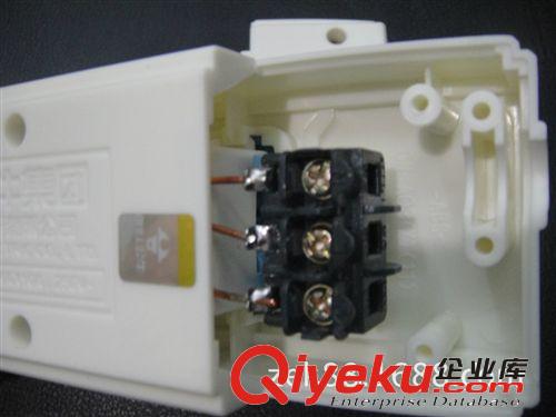 總代理zp公牛A03插座 假一罰百 品質保證 tj促銷原始圖片3