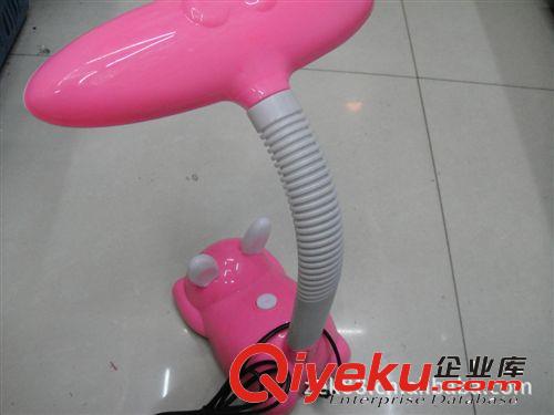 長耳朵乖乖兔廠家直銷良久護眼臺燈批發(fā)  使用壽命長原始圖片3