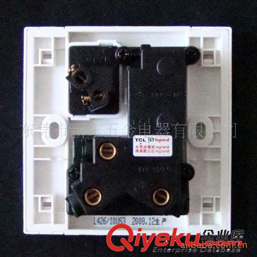 供應(yīng)TCL 開關(guān)插座 L2.0系列 一開五孔插座