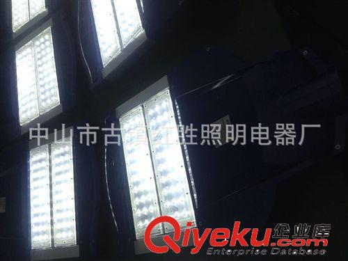 直銷(xiāo)最熱賣(mài)戶外LED路燈具 60W單顆LED路燈具 LED變形金鋼燈具