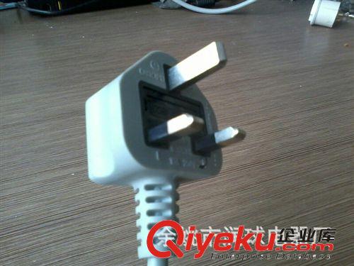 英式認證新加坡認真電腦管子梅花管子電源線