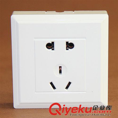 供應(yīng)SPC-013五孔墻壁插座 高品質(zhì)86型家用明裝插座 二三孔插座原始圖片2