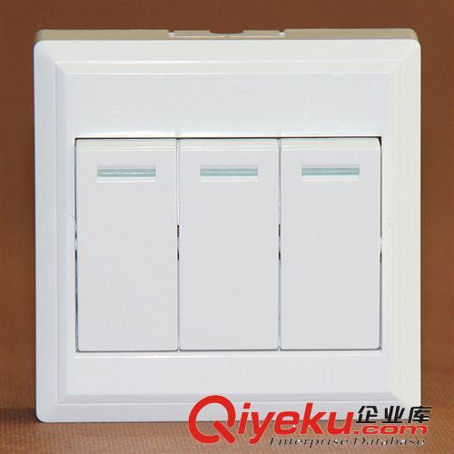 供應(yīng)SPK-006三聯(lián)雙控墻壁開關(guān) 批發(fā)86型高品質(zhì)帶熒光燈明裝開關(guān)原始圖片2