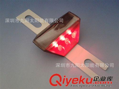 LED太陽能輪廓標(biāo)原始圖片2