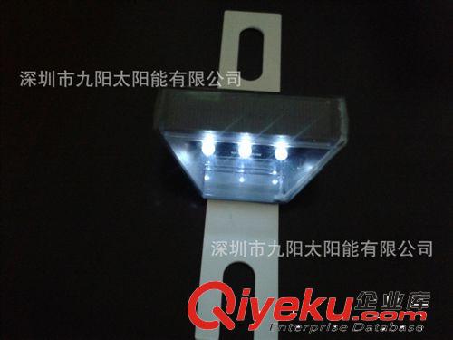 LED太陽能輪廓標(biāo)
