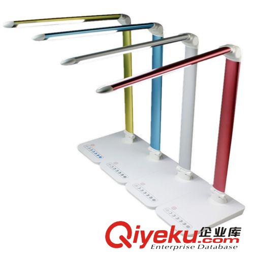 熱銷(xiāo)新款LED護(hù)眼臺(tái)燈淘寶爆款臺(tái)燈　第二款新品586防眩無(wú)頻閃臺(tái)燈原始圖片2