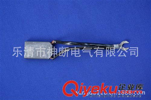 低價出售D214（24*10*40）電機碳刷原始圖片3