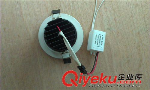 【設(shè)計(jì)獨(dú)特】熱銷優(yōu)質(zhì)LED3-18WCOB集成各種規(guī)格天花燈射燈筒燈原始圖片2