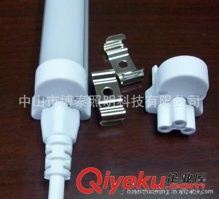 220V LED日光燈管  高亮2835 T8支架一體化 18W 質(zhì)保三年