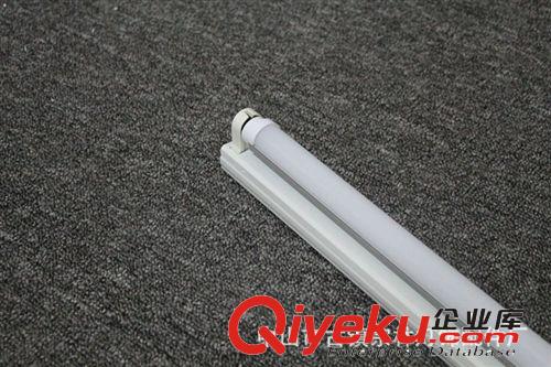 廠家直銷T8 0.6米8W LED分體日光燈管t8led燈管t8日光燈管led