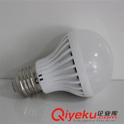 供应恒流驱动 足功率 5W LED 塑料壳球泡