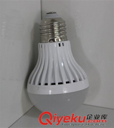 供应恒流驱动 足功率 5W LED 塑料壳球泡