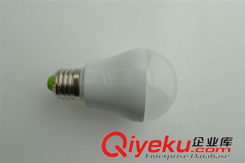 供應(yīng)批發(fā) 新款led球泡燈 壓鑄led球泡燈