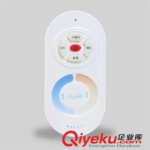 無(wú)極調(diào)光調(diào)色方形LED客廳吸頂燈 臥室木藝遙控LED客廳燈飾燈具