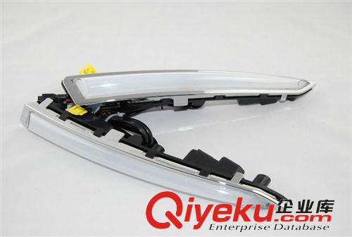 福特翼虎日行燈 鍍鉻導(dǎo)光日行燈 新款日行燈廠家直銷 一年包換