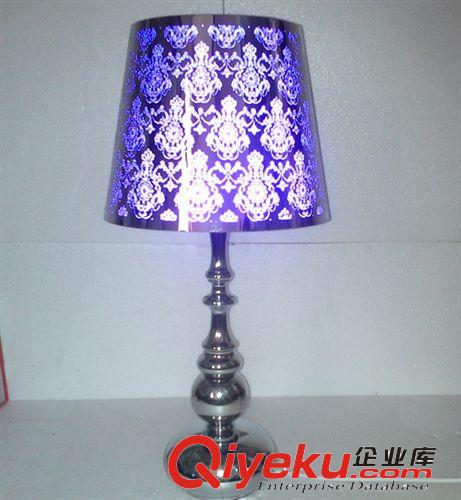 【本店熱銷】T-A60LED節(jié)能臺(tái)燈 LED臥室臺(tái)燈 學(xué)習(xí)臺(tái)燈原始圖片3