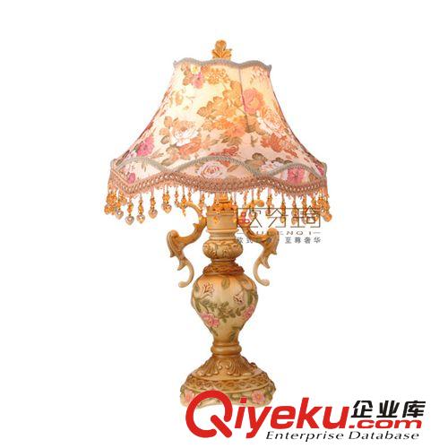 歐式臥室臺燈田園風(fēng)格燈具 創(chuàng)意床頭燈大號樹脂臺燈tj批發(fā)瘋搶原始圖片2