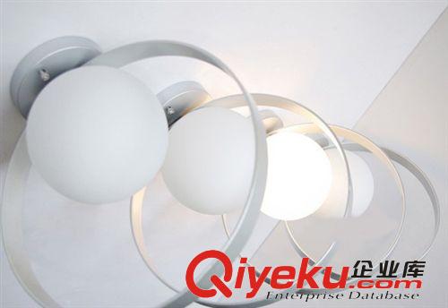 现代吸顶灯Giuko Ceiling Lamp 月亮上的明珠 吸顶灯 设计师灯