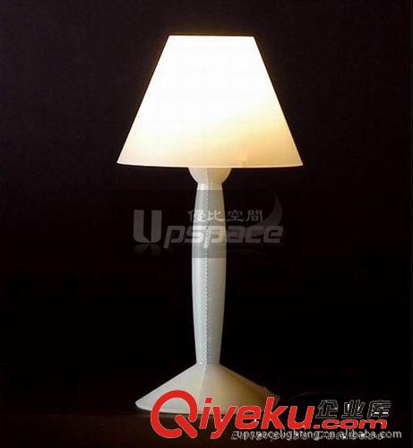 现代台灯 Modern acrylic Table Lamp 亚克力台灯  家居装饰灯