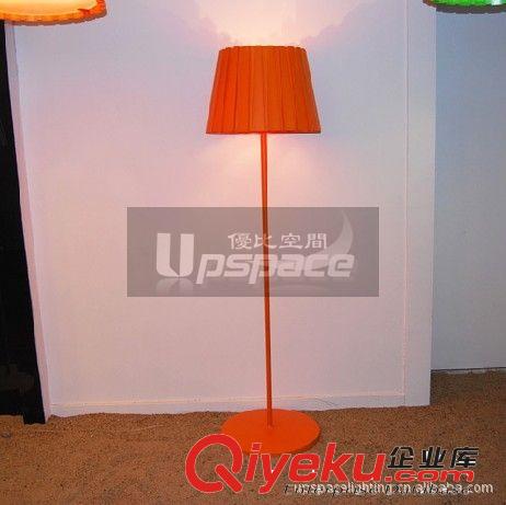 现代落地灯 Tall Tank Floor Lamp 家居装饰灯 设计师灯