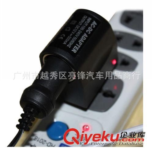 家用汽車點(diǎn)煙器插頭 電源轉(zhuǎn)換器 220V轉(zhuǎn)12V  家用電源轉(zhuǎn)換器原始圖片3