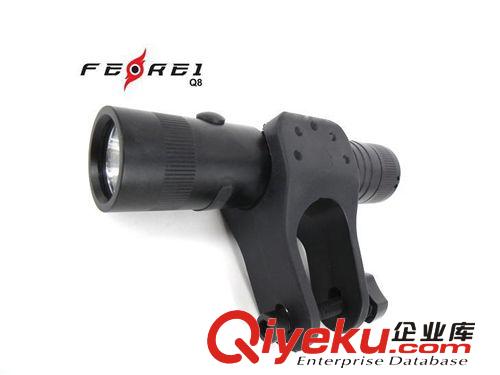 飛銳FEREI, Q8 夜騎專用Cree Q5 LED手電筒