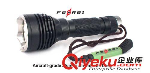 飛銳FEREI, Q8 夜騎專用Cree Q5 LED手電筒