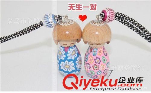 香水娃娃 軟陶精油瓶掛件 手工軟陶 旅游紀(jì)念品 軟陶香水瓶批發(fā)原始圖片2