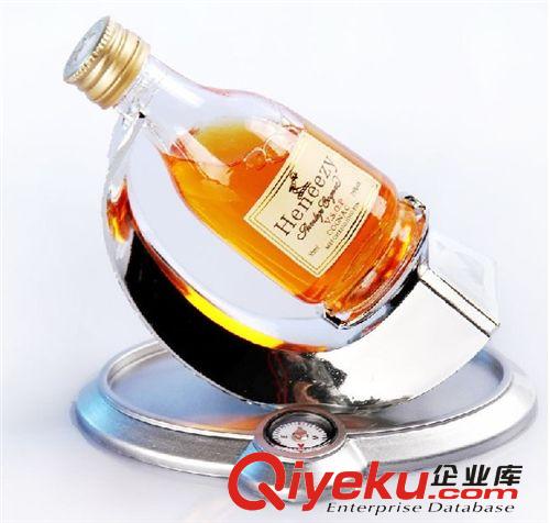 軒尼詩新款酒瓶式汽車香水座 附指南針車載香水座 汽車內飾批發