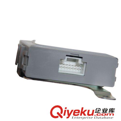 【zp保障】批量供應(yīng)  中華V5倒車?yán)走_(dá)控制器原始圖片3