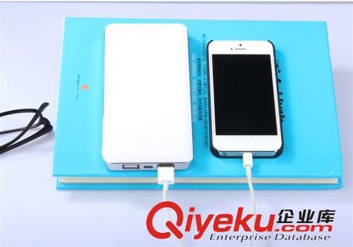 批發代發zp超薄移動電源20000毫安聚合物電芯通用手機充電寶原始圖片3