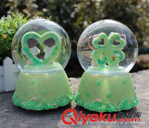 四葉草元旦禮物生日禮品女彩片雪花旋轉(zhuǎn)水晶球音樂(lè)盒情人節(jié)八音盒原始圖片3