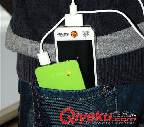 新款充電寶 超薄金屬大容量聚合物移動電源 禮品logo廠家定制原始圖片3