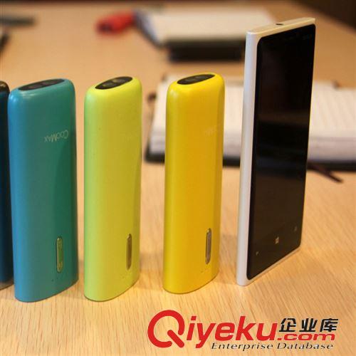 COOMAX C7 炫彩迷你移動電源蘋果三星手機充電寶LED手電新品私模原始圖片2